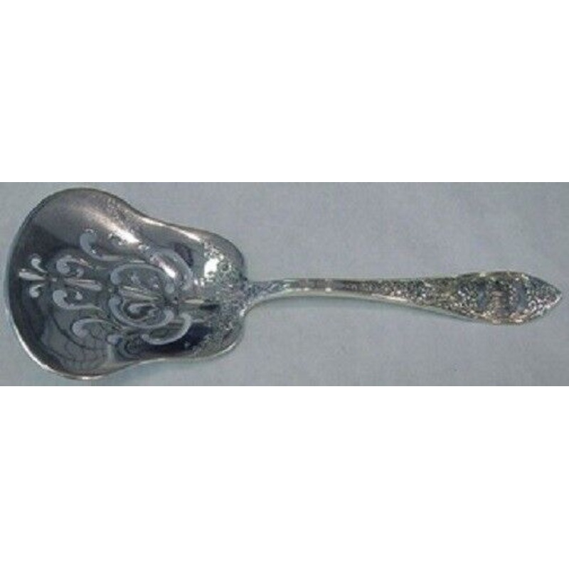 Wentworth 1822C Chased by Durgin Sterling Tomato Server Flowers on Shoulders