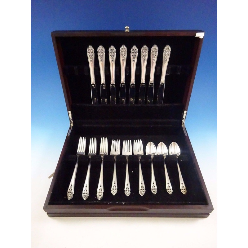 Queen's Lace by International Sterling Flatware Service For 8 Set 32 Pieces