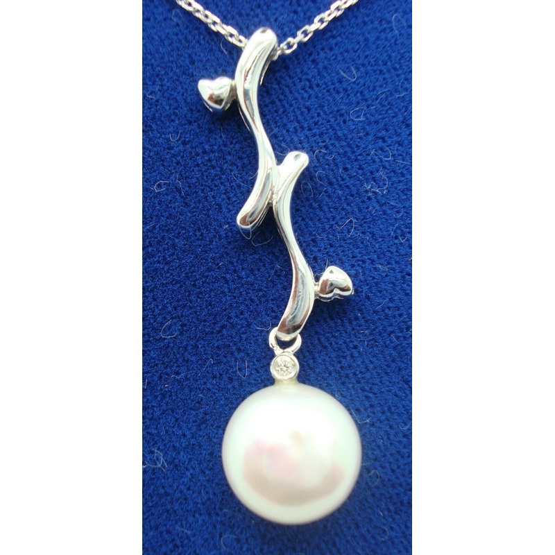 14K White Gold Freshwater Pearl Pendant with Diamond (#J1149)