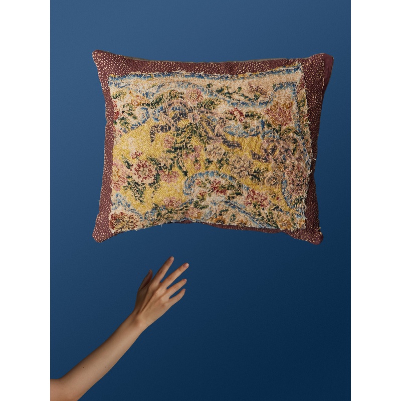 18th-Century English Needlepoint Linen Cushion (23.5in/60cm)