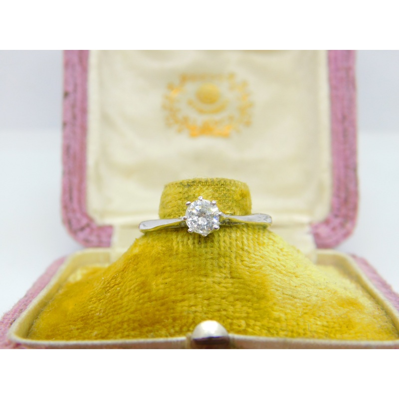 18ct White Gold & 0.5ct Brilliant Cut Diamond Solitaire Ring Antique c1920 Deco