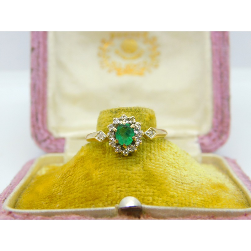 9ct Yellow Gold, Emerald & Diamond Floral Cluster Ring 1990 Birmingham Vintage