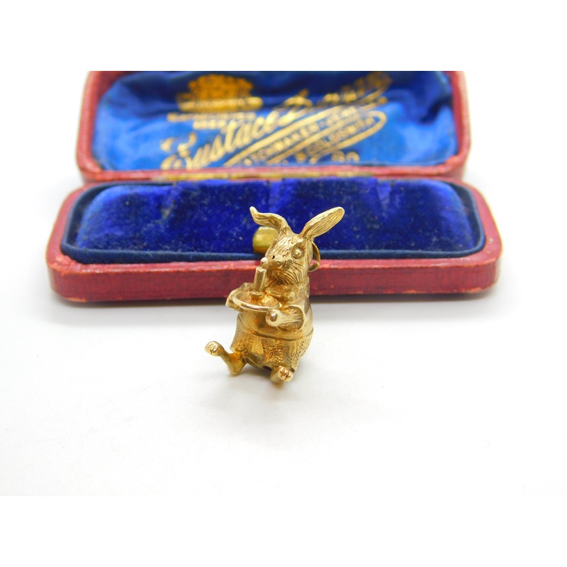 9ct Yellow Gold Rabbit Holding a Candlestick Charm Pendant 1964 Birmingham