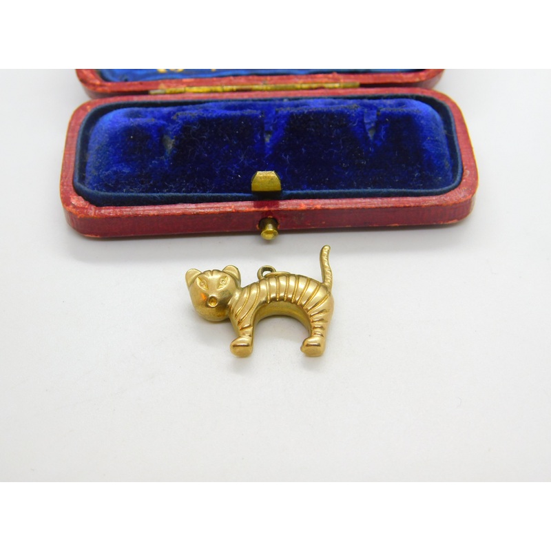9ct Yellow Gold Startled Cat Kitten Charm Pendant Vintage c1970 Birmingham