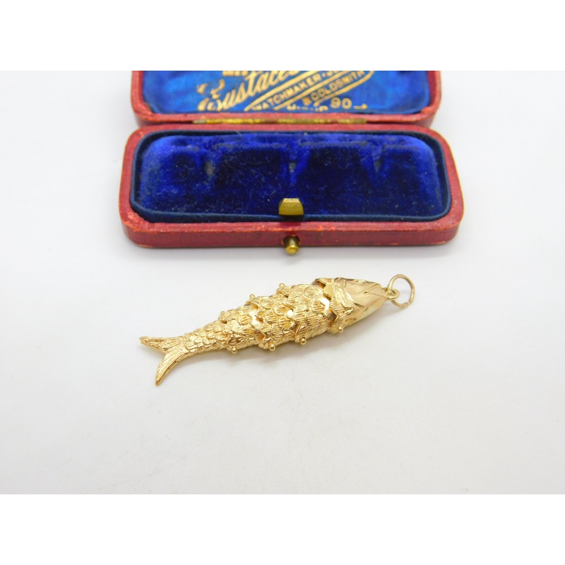 Large 9ct Yellow Gold Articulated Flapping Fish Charm Pendant 1977 London