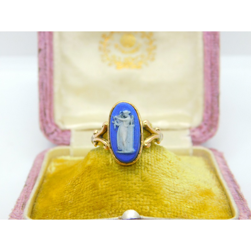 Victorian 9ct Rose Gold & Wedgwood Jasperware Classical Ring c1890 Antique