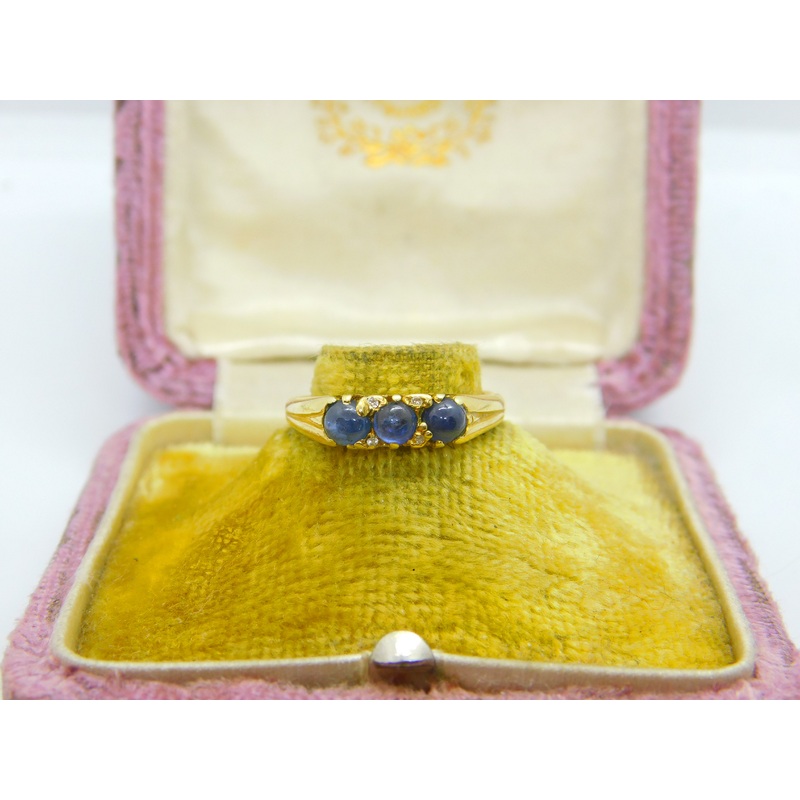 18ct Yellow Gold Cabochon Sapphire Set Band Ring Antique c1920 Art Deco
