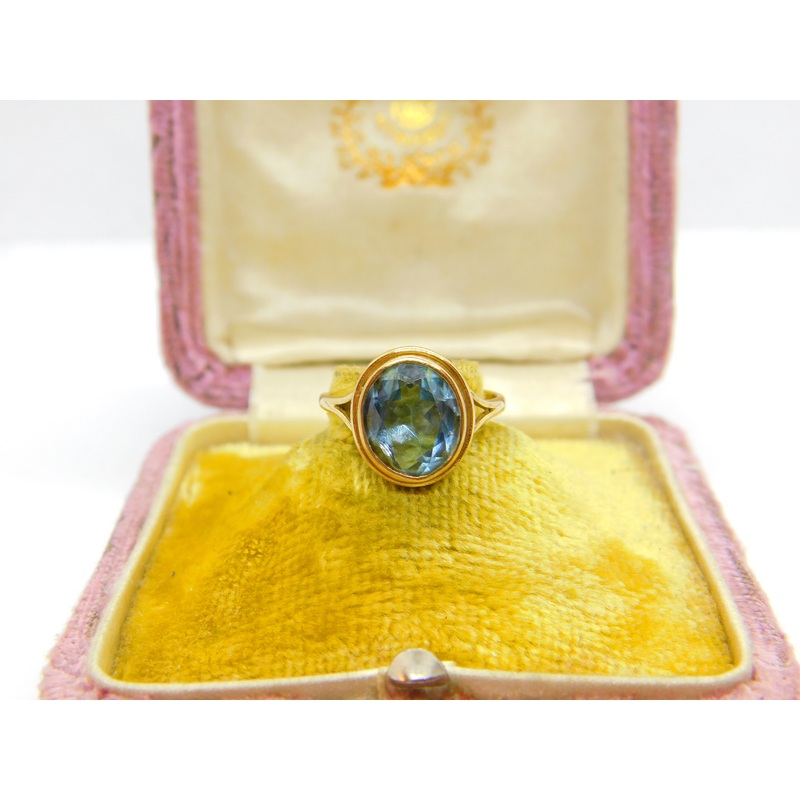 9ct Yellow Gold Blue Topaz Set Dress Ring Vintage c1970 Sheffield