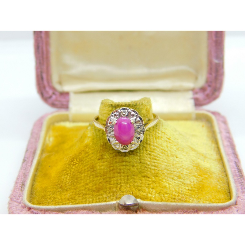 9ct Yellow Gold, Diamond & Cabochon Star Ruby Cluster Ring London c1980