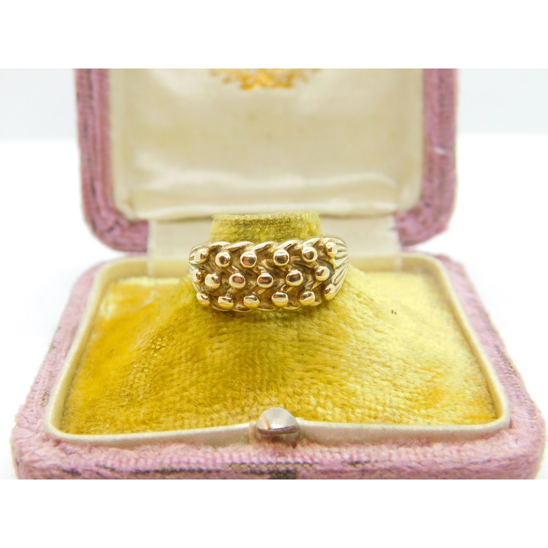 9ct Yellow Gold Essential Keeper Ring 1975 London Vintage
