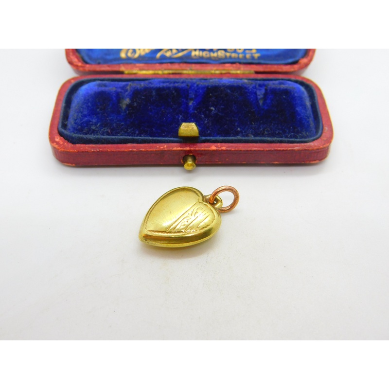 15ct Yellow Gold Cased Puffy Heart Charm or Pendant Antique c1930 Art Deco