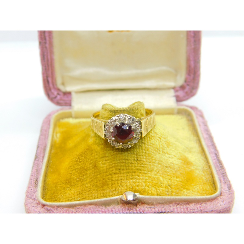 18ct Yellow Gold, Diamond Tourmaline Floral Cluster Ring 1973 Birmingham Vintage