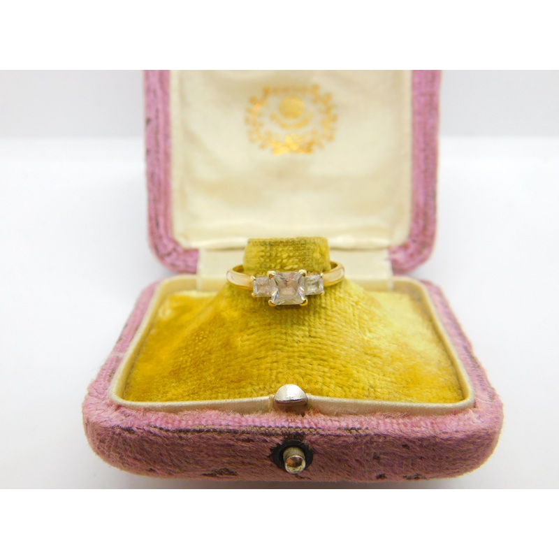 9ct Yellow Gold & White Spinel Set Band Ring Vintage c1990 Birmingham