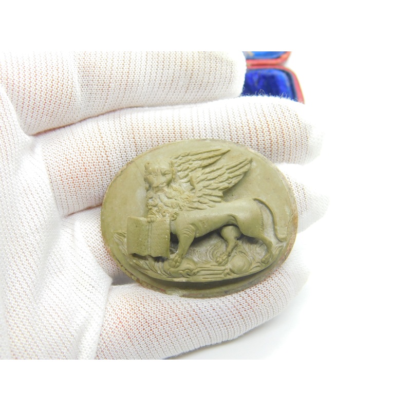 Grand Tour Georgian Large Carved Lava 'Lion of Saint Mark' Cameo c1790 Antique