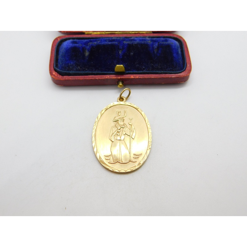 Large 9ct Yellow Gold St. Christopher Travel Saint Pendant 1977 Birmingham