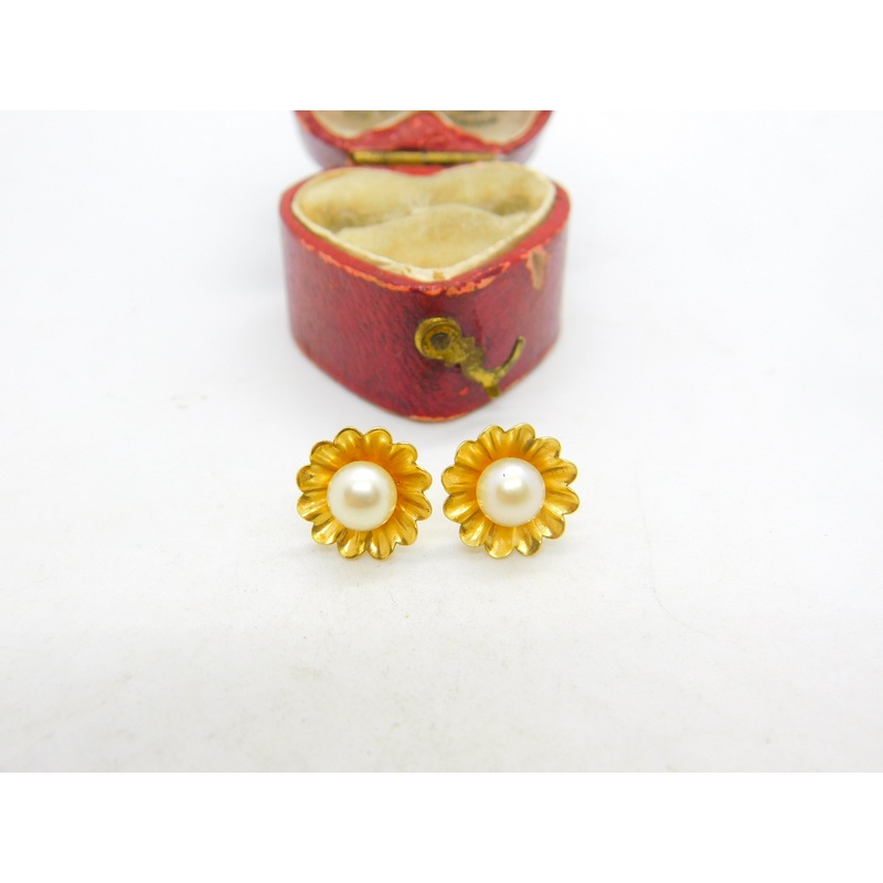 Pair of 9ct Yellow Gold Pearl Set Floral Stud Earrings 1969 London Vintage