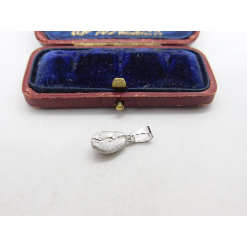 18ct White Gold Coffee Bean Charm or Pendant Vintage c2000
