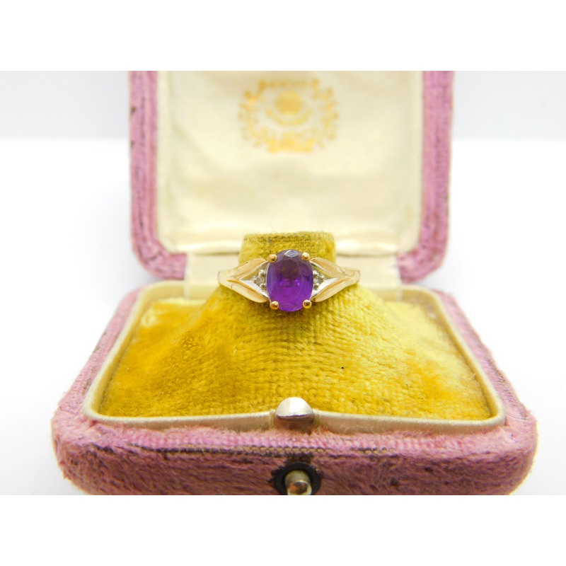 9ct Yellow Gold, Amethyst & Diamond Flanked Dress Ring Vintage c1990 Birmingham