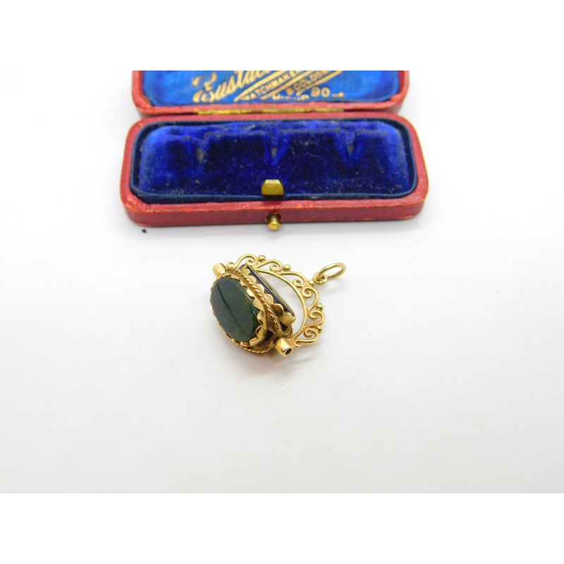 9ct Yellow Gold, Bloodstone, Carnelian, Onyx Victorian Style Spinner Pendant