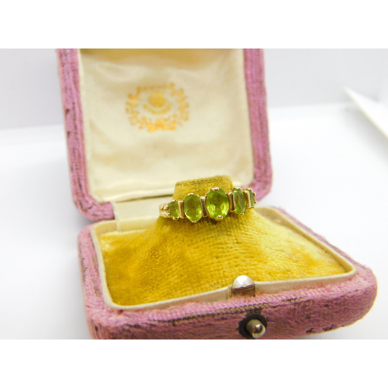 9ct Yellow Gold Five-Stone Peridot Band Ring Vintage c1990 Birmingham