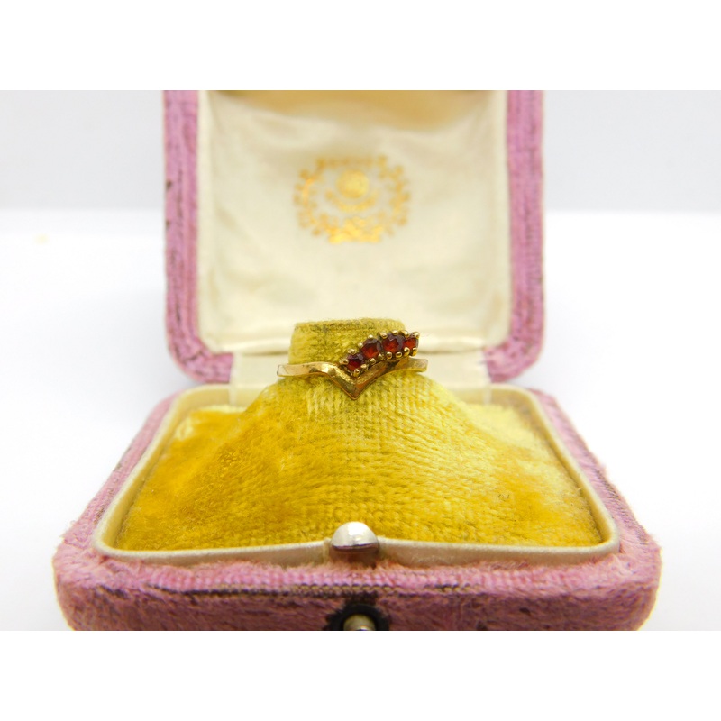 9ct Yellow Gold Garnet Set Wishbone Band Ring 1987 Birmingham Vintage