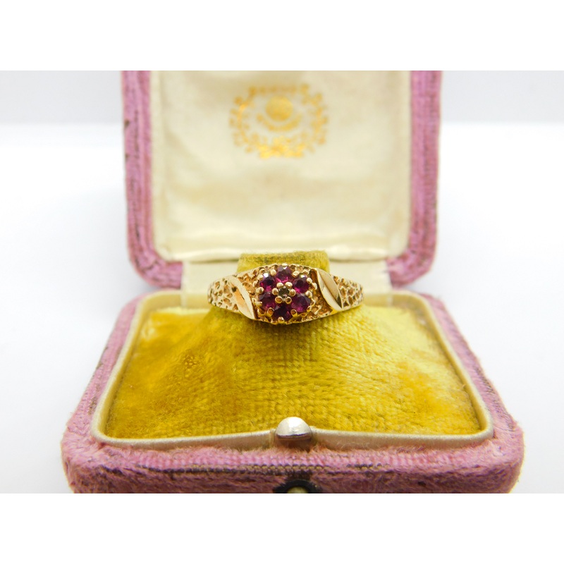 9ct Yellow Gold Ruby Floral Cluster Ring Vintage 1976 London Size Z+1 UK