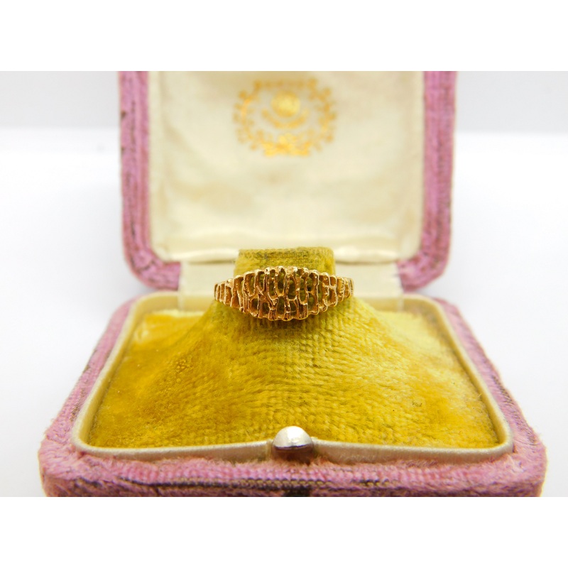 9ct Yellow Gold Textured Bark Form Modernist Ring 1973 Birmingham Vintage