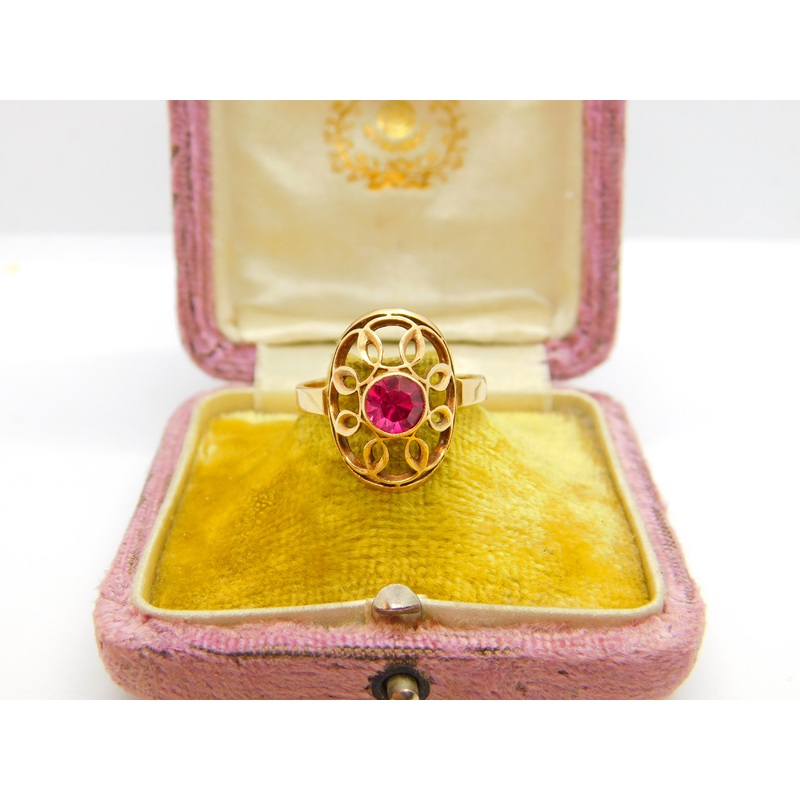 French 18ct Yellow Gold 0.75ct Natural Ruby Shield Ring Antique c1900 Victorian
