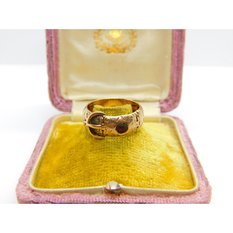 Victorian 9ct Yellow Gold & Garnet Set Buckle Ring Antique c1890