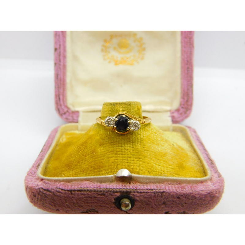 18ct Yellow Gold & Platinum Set Sapphire & Diamond Crossover Ring Vintage c1950