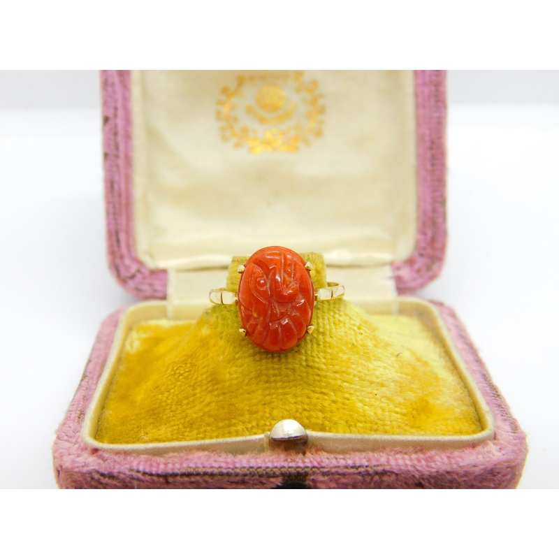 9ct Gold Carved Chrysanthemum Imperial Red Jade Dress Ring 1975 Birmingham