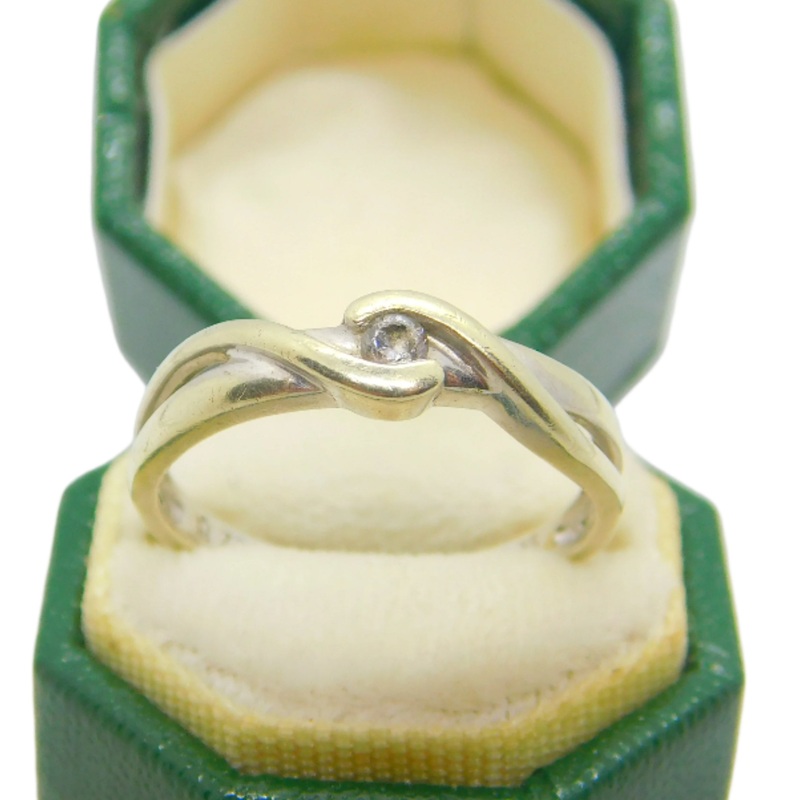 9ct White Gold & 0.1ct Diamond Crossover Ring Vintage c1990 London
