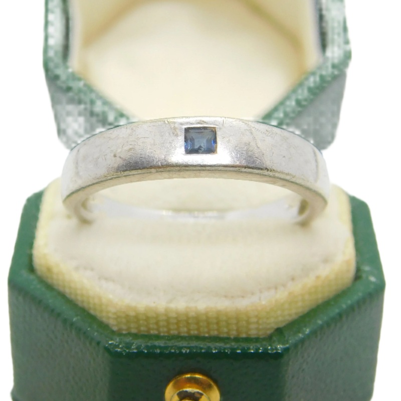 9ct White Gold & Square Cut Sapphire Dress Ring Vintage c1980 London