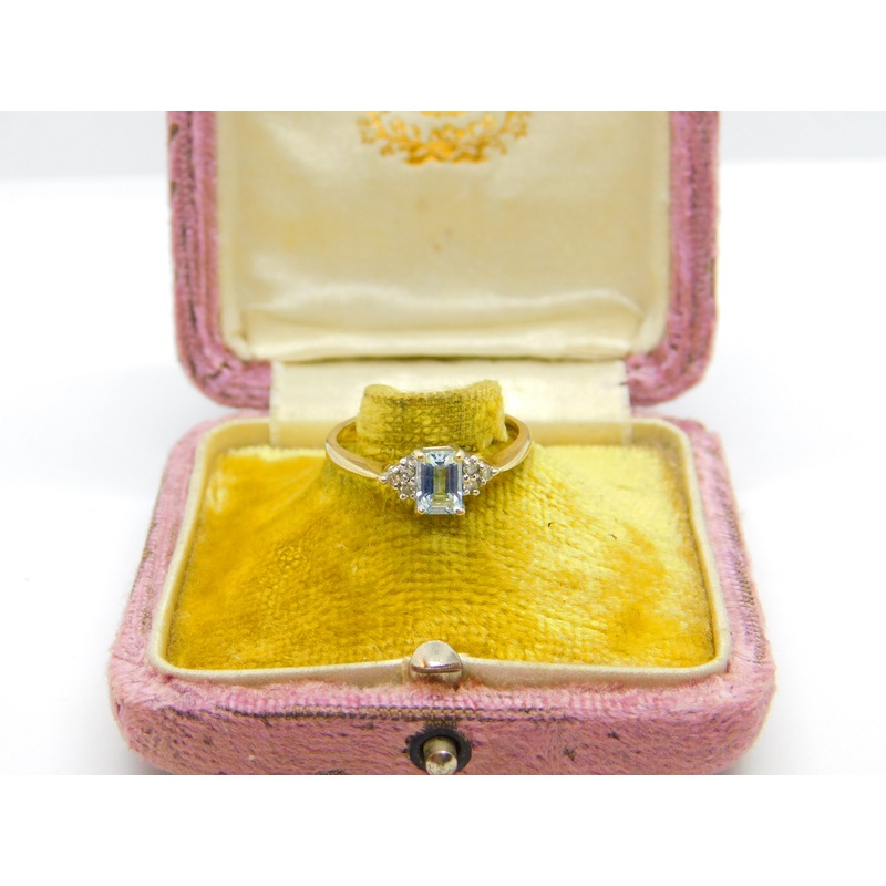 9ct Yellow Gold Baguette Cut Aquamarine & Diamond Dress Ring c1980 Birmingham