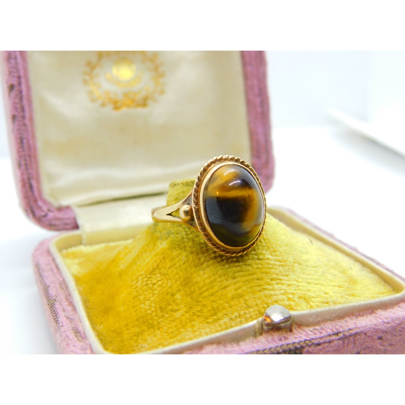 9ct Yellow Gold Cabochon Tiger's Eye Signet Ring Edinburgh 1977 Vintage