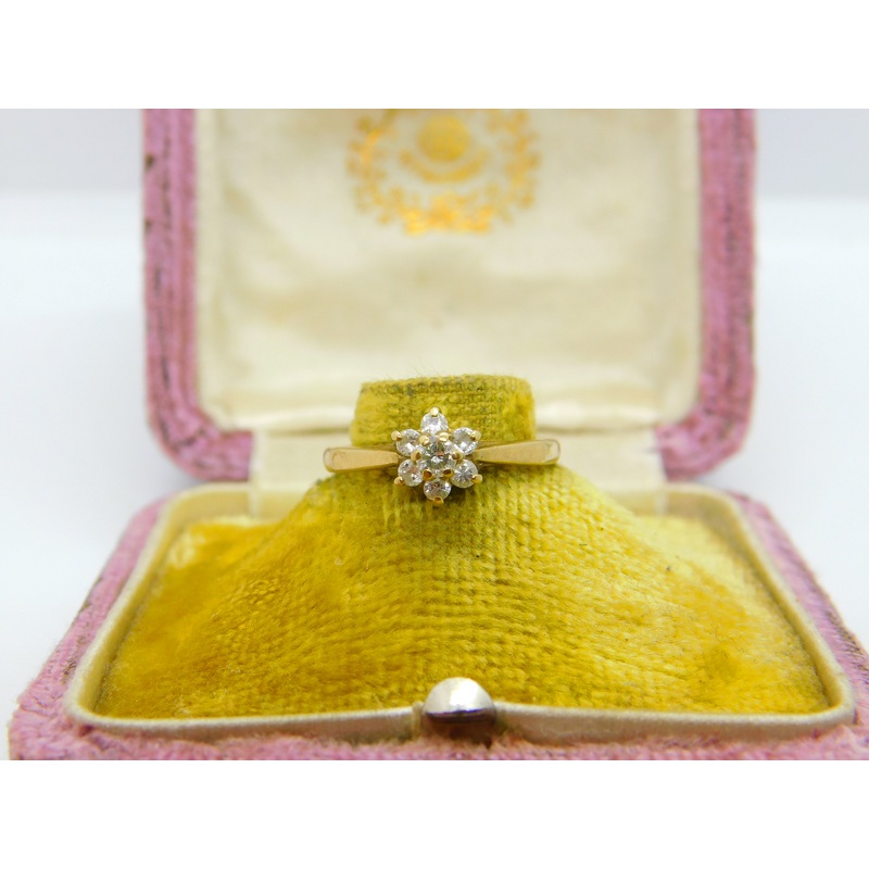 9ct Yellow Gold Diamond Floral Daisy Cluster Ring 1986 Birmingham Vintage