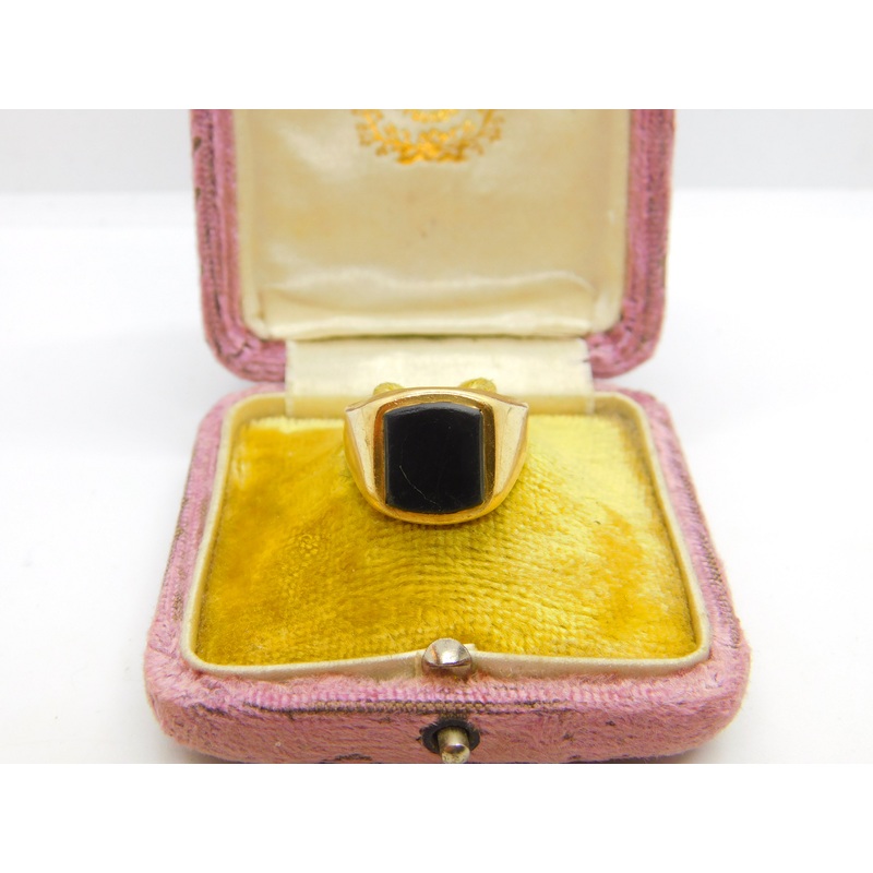 9ct Yellow Gold Essential Onyx Set Signet Ring 1971 London Vintage