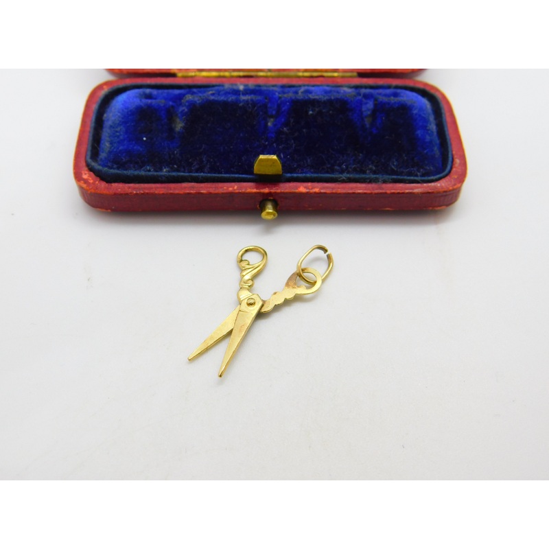 9ct Yellow Gold Pair of Scissors Charm or Pendant Vintage c1970