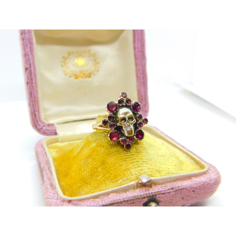 Early Georgian 9ct Gold, Almandine Garnet Set Memento Mori Mourning Skull Ring c1780