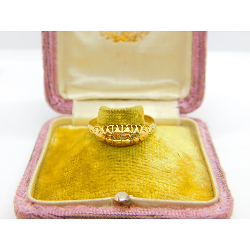 Victorian 18ct Yellow Gold Five-Stone Diamond Boat Ring 1896 Birmingham