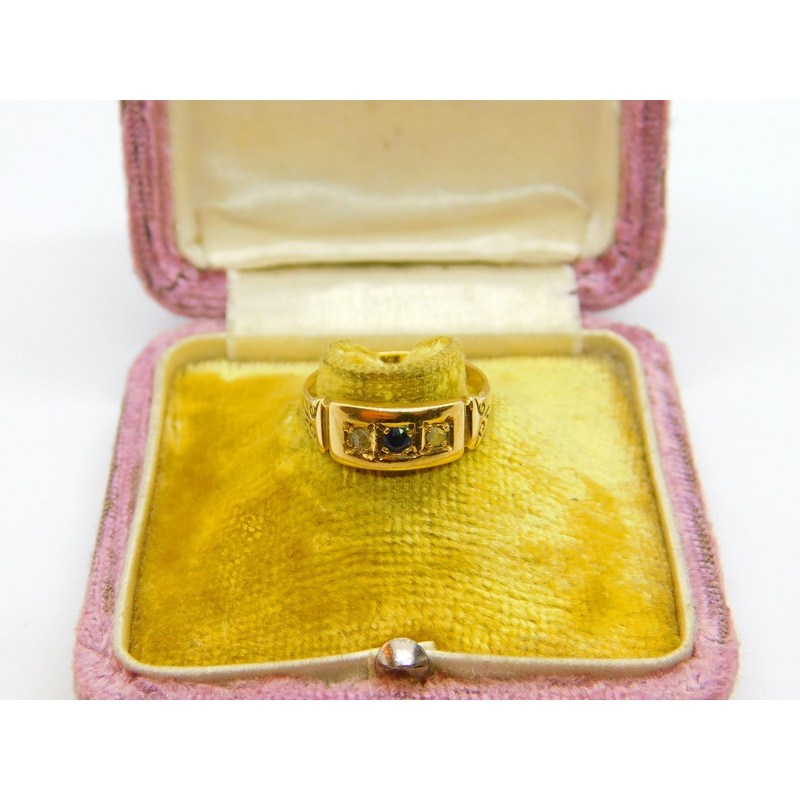 Victorian 18ct Yellow Gold, Sapphire & Diamond Boat Ring c1880 Antique