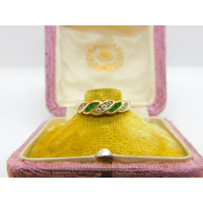 14ct Yellow Gold, Emerald & White Spinel Set Swirl Band Ring Vintage c1980