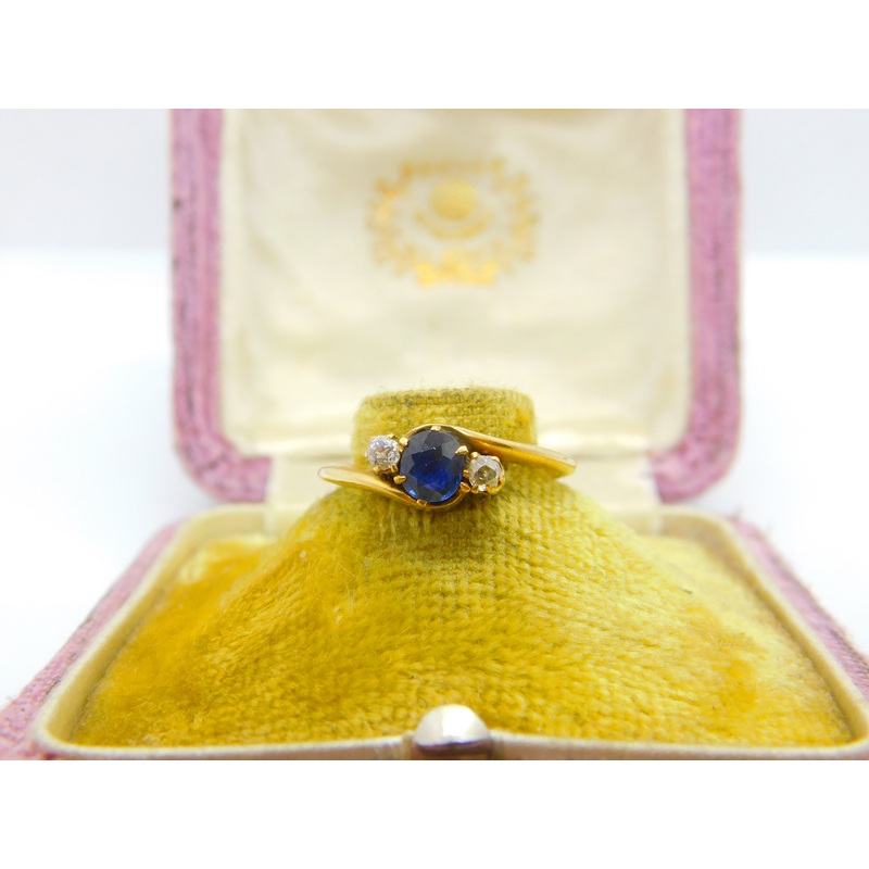 18ct Yellow Gold, Blue Sapphire & Diamond Set Crossover Ring Vintage c1960