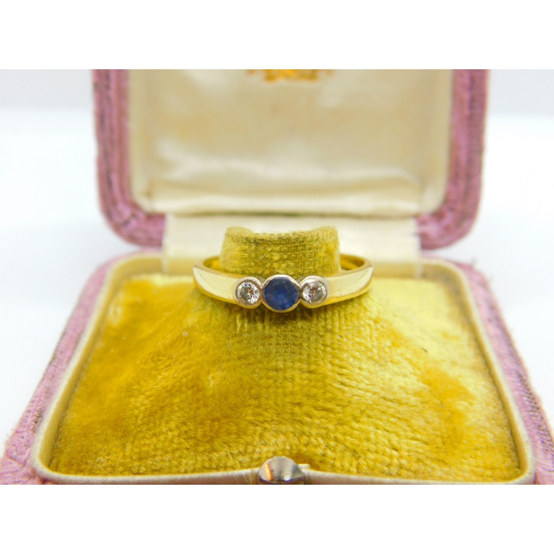 18ct Yellow Gold, Sapphire & Diamond Set Band Ring 2000 Sheffield Vintage