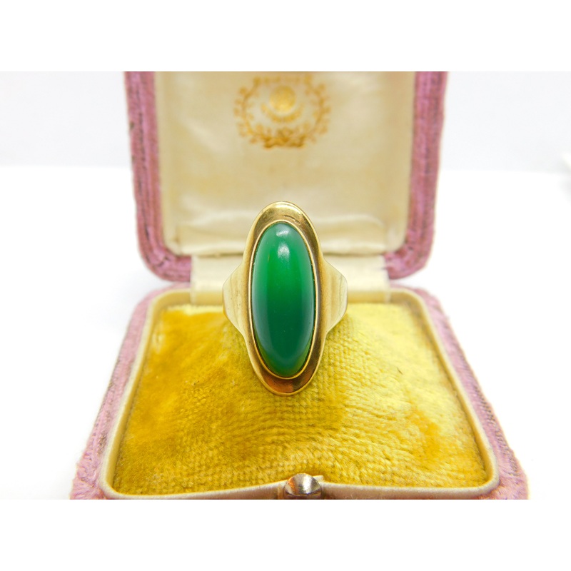 8ct Yellow Gold & Large Cabochon Chrysoprase Modernist Ring c1930 Antique