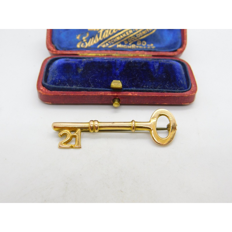 9ct Yellow Gold 21st Birthday Key Brooch Pin Antique 1948 Chester