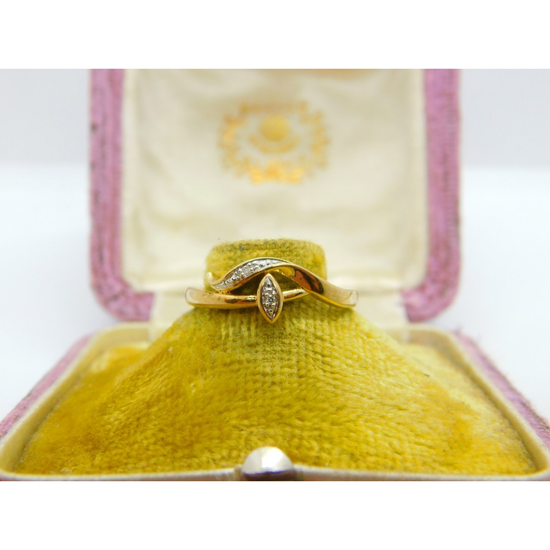 9ct Yellow Gold Art Nouveau Style Floral Diamond Set Ring Vintage London