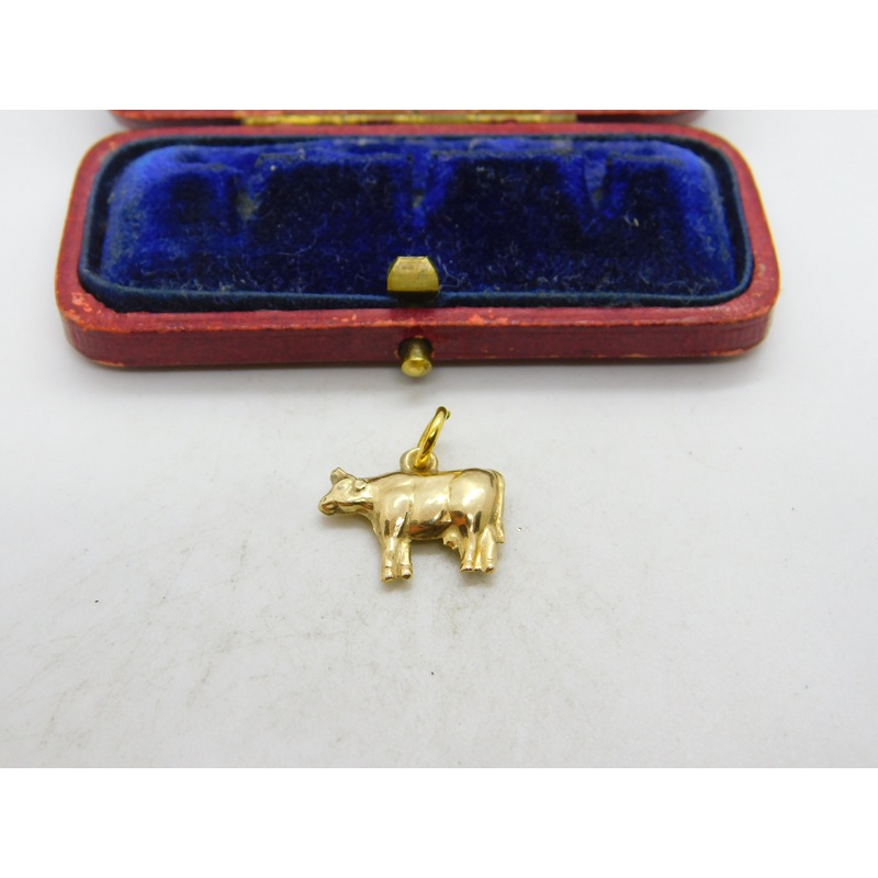 9ct Yellow Gold Dairy Cow Charm or Pendant Vintage 1962 London