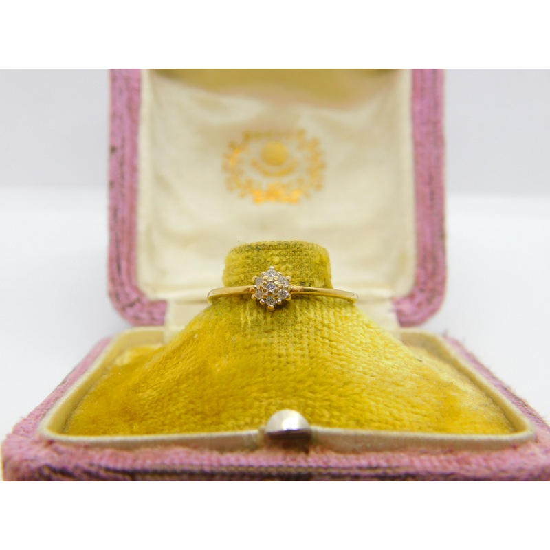 9ct Yellow Gold & Diamond Set Floral Cluster Ring Vintage c1970