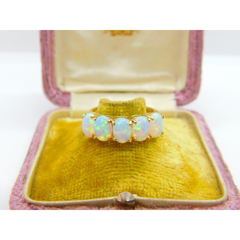 9ct Yellow Gold Five Stone Cabochon Opal Band Ring Vintage c1980